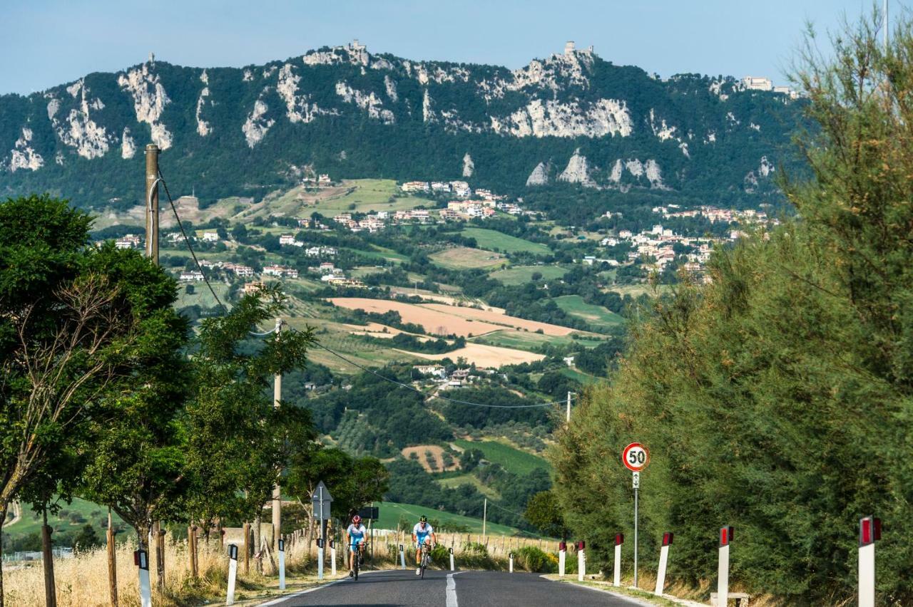 La Grotta Hotel San Marino Bagian luar foto